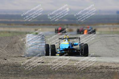 media/Oct-26-2025-CalClub SCCA (Sun) [[8ce1e69566]]/Group 3/Grapevine/